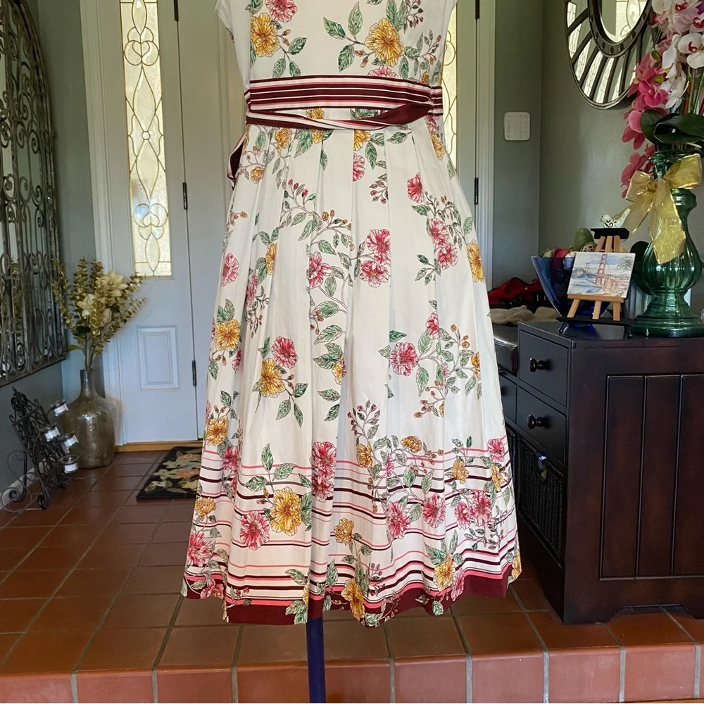 NWT Anthropologie Gal Meets Glam Teresa Floral Wrap Dress - Picture 9 of 12